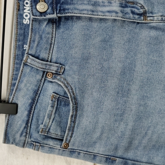 sonoma High Rise Straight Crop Jeans Lighter Wash, Size 10 - Picture 3 of 13